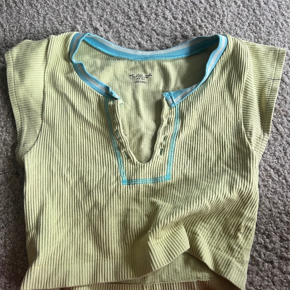 tank top/ short sleeve